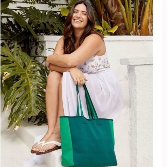Summersalt Seaglass Green Neoprene Waterproof
Beach Tote Bag - Picture 1 of 9